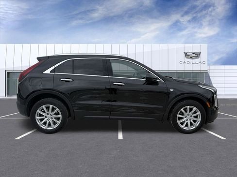 Certified 2023 Cadillac XT4 Luxury w/ Cold Weather Package image 2