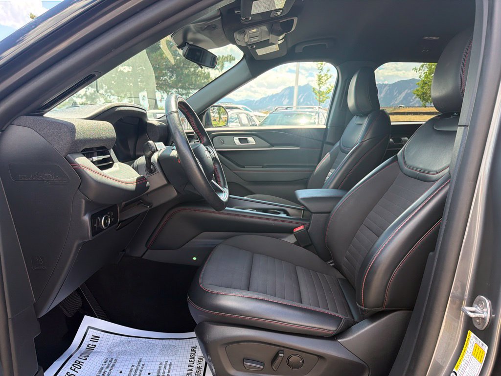 Used 2025 Ford Explorer ST-Line AWD/4WD image 23