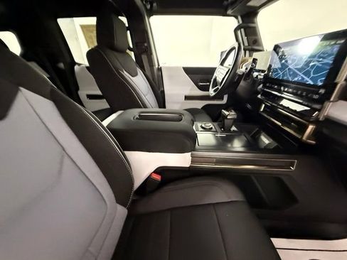 Used 2024 GMC Hummer EV 3X AWD/4WD image 49