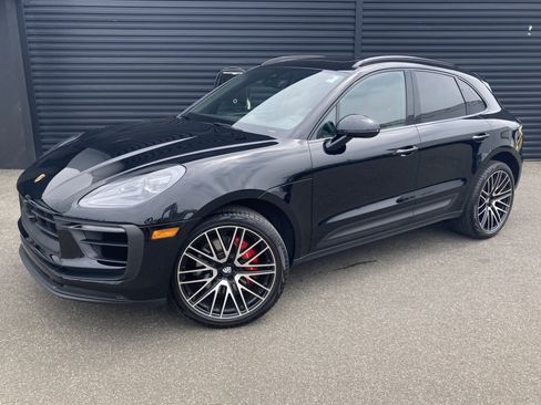 Certified 2025 Porsche Macan S AWD/4WD image 1