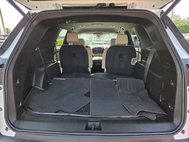 Used 2023 Chevrolet Traverse LT FWD image 18