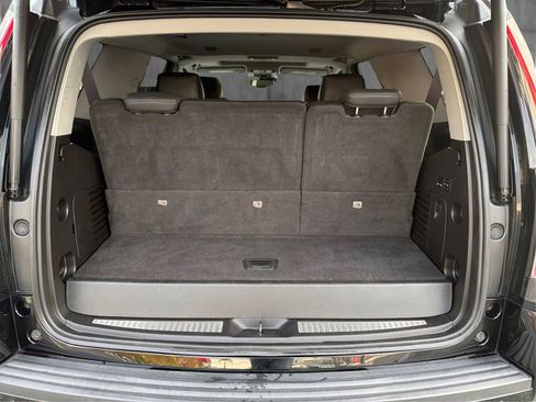 Used 2016 Cadillac Escalade Luxury image 13