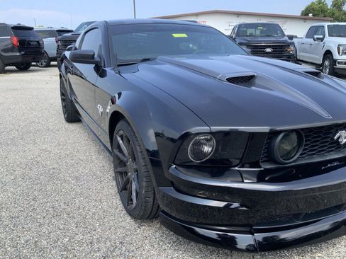 Used 2009 Ford Mustang GT RWD image 12