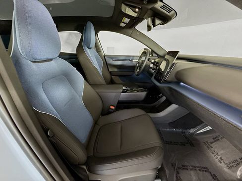 New 2026 Volvo EX30 Plus AWD/4WD image 28