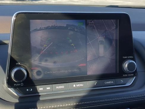 Used 2021 Nissan Rogue SV image 12