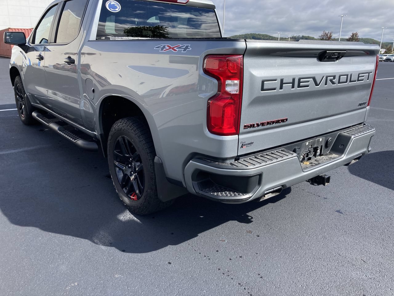 Used 2024 Chevrolet Silverado 1500 RST w/ Redline Edition AWD/4WD image 5