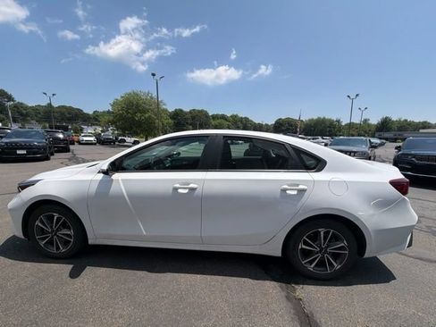 Used 2023 Kia Forte LXS FWD image 6
