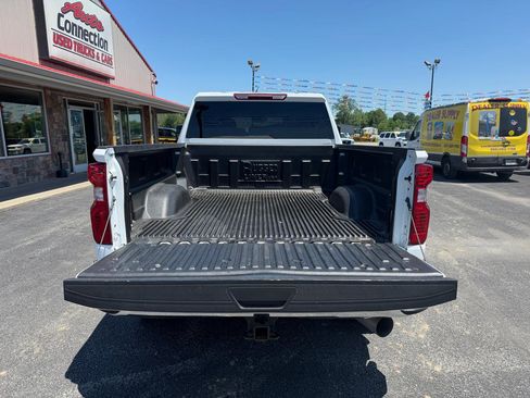 Used 2023 Chevrolet Silverado 2500 LT w/ Convenience Package AWD/4WD image 6