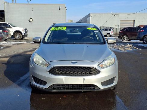 Used 2017 Ford Focus SE image 16