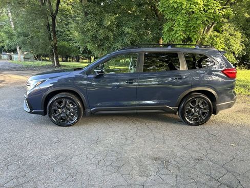 Certified 2025 Subaru Ascent Bronze Edition w/ Onyx Package AWD/4WD image 5