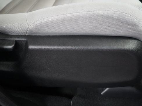 Used 2018 Honda CR-V LX image 20