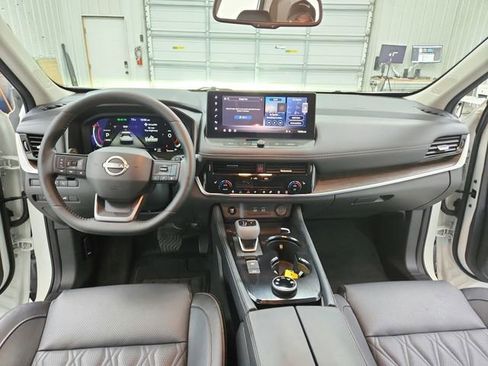 Used 2026 Nissan Rogue Platinum w/ Platinum Premium Package AWD/4WD image 26