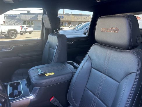 Used 2024 Chevrolet Silverado 2500 High Country w/ High Country Premium Package AWD/4WD image 10