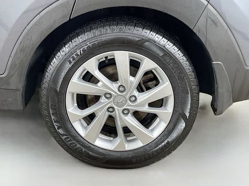 Used 2019 Hyundai Tucson SE image 30