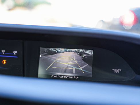 Used 2013 Honda Civic Hybrid Sedan image 16