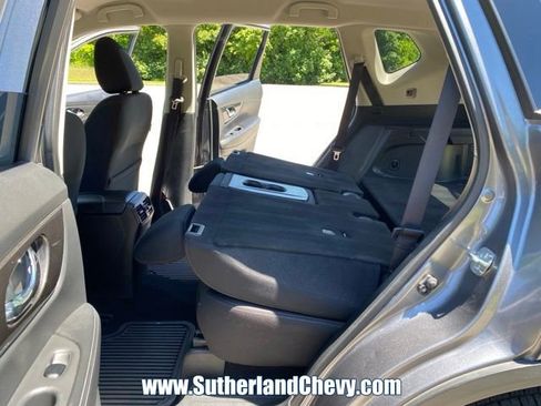 Used 2020 Nissan Rogue SV FWD image 37