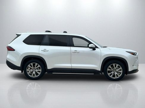 Used 2026 Toyota Grand Highlander FWD image 4