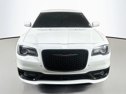 Used 2022 Chrysler 300 S w/ Comfort Group RWD image 2