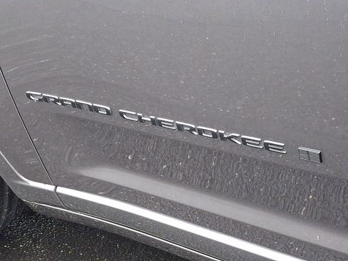 Used 2024 Jeep Grand Cherokee L Summit w/ Advanced Protech Group IV image 34