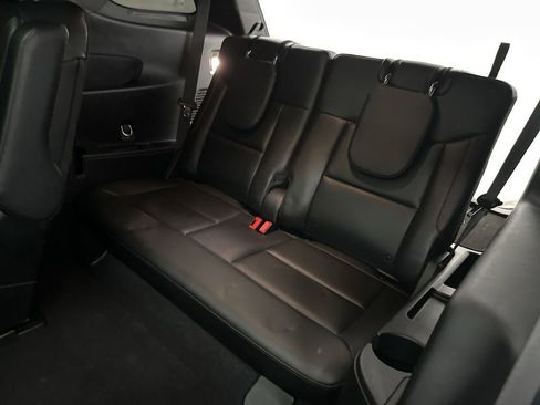 Used 2022 Ford Explorer ST-Line RWD image 23