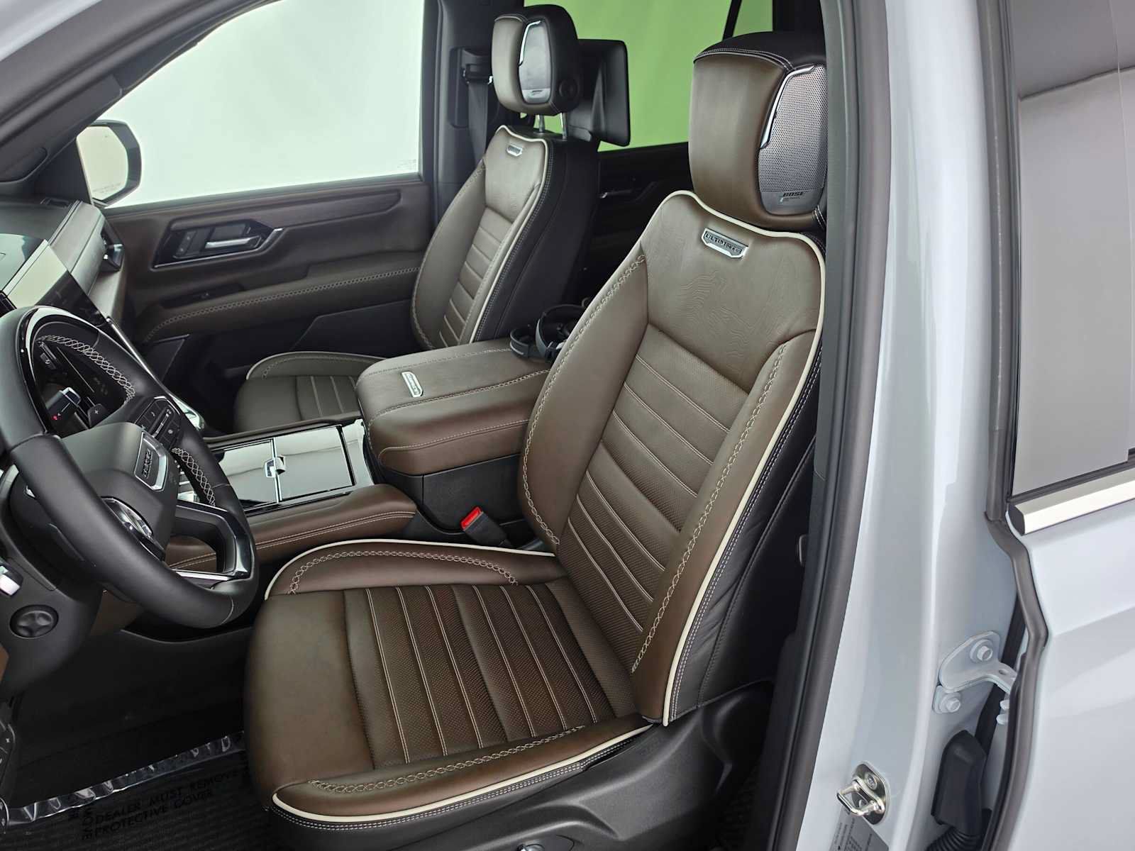 Used 2026 GMC Yukon Denali Ultimate AWD/4WD image 23