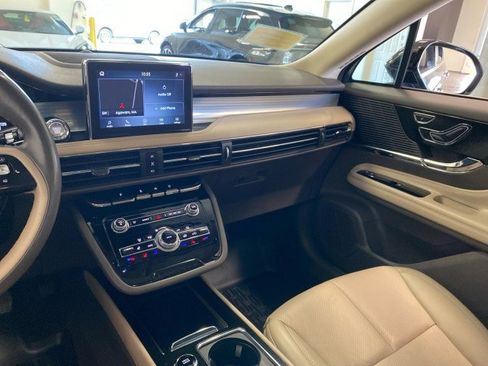 Certified 2022 Lincoln Corsair AWD w/ Premium Package image 13