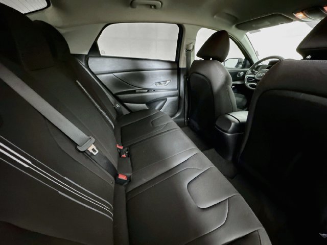 Used 2021 Hyundai Elantra SEL FWD image 24