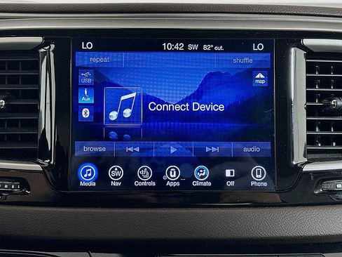 Used 2017 Chrysler Pacifica Touring-L FWD image 14