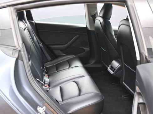 Used 2023 Tesla Model 3 Standard Range RWD image 29