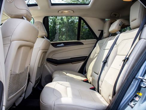 Used 2018 Mercedes-Benz GLE 550e 4MATIC image 12