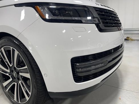 Used 2023 Land Rover Range Rover Long Wheelbase SE AWD/4WD image 11