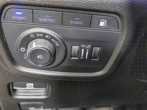 Used 2022 Jeep Grand Cherokee Limited 4xe AWD/4WD image 34