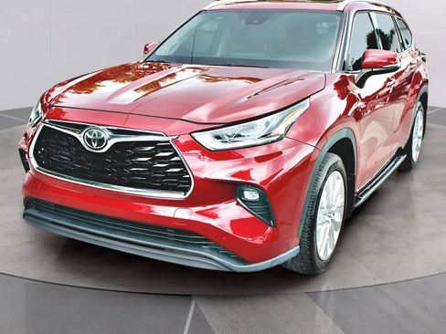 Used 2020 Toyota Highlander Limited image 7