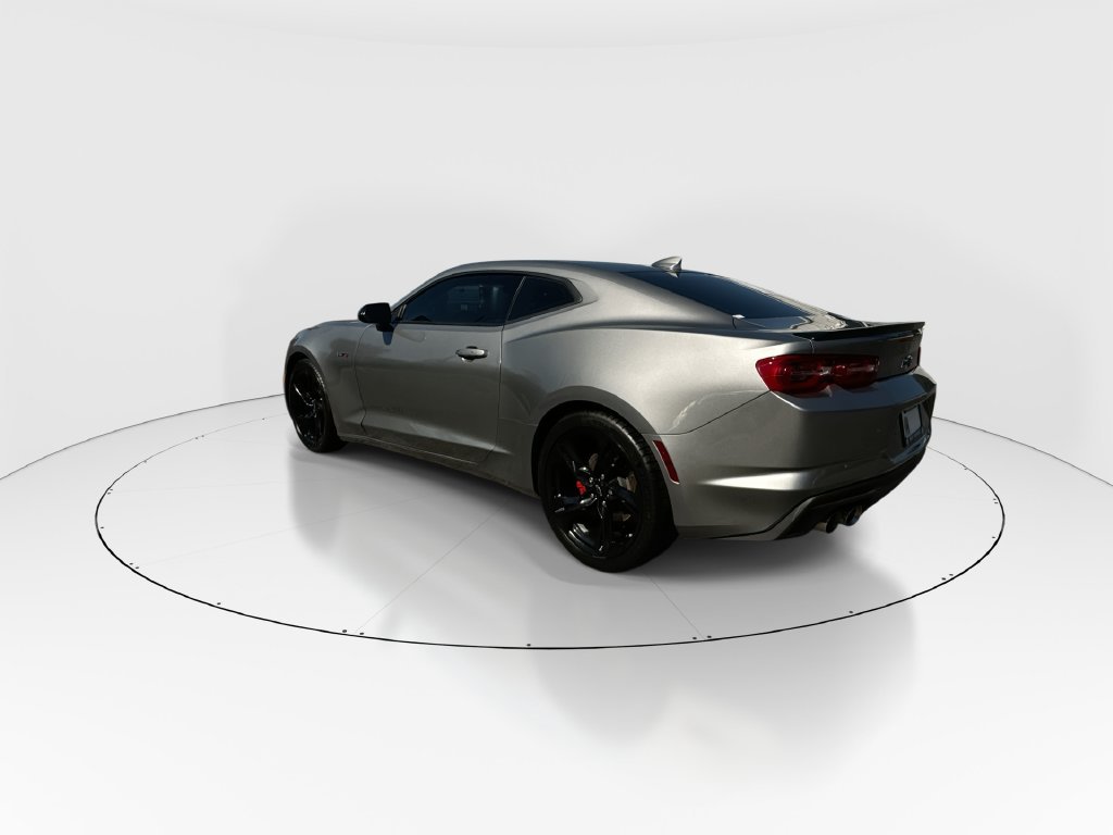 Used 2024 Chevrolet Camaro LT w/ Technology Package RWD image 6