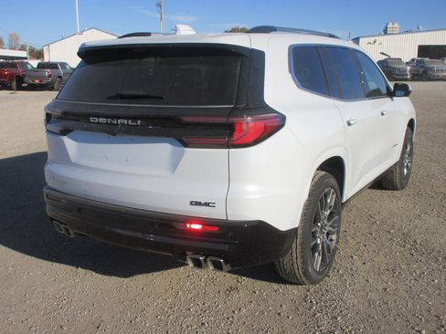 New 2026 GMC Acadia Denali Ultimate image 5