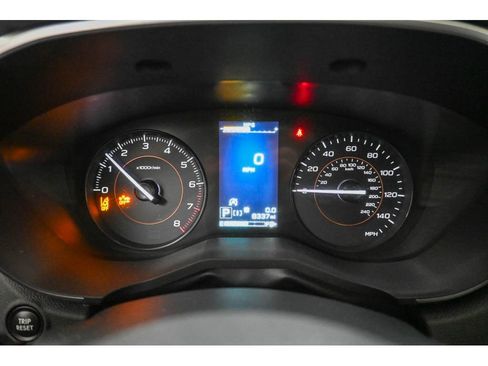 Used 2022 Subaru Crosstrek 2.0i Premium image 12