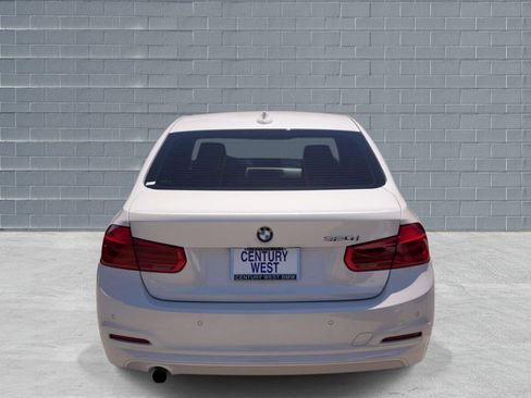 Used 2018 BMW 320i Sedan w/ Convenience Package RWD image 4