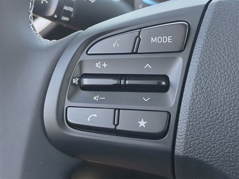 New 2025 Hyundai Venue Limited image 22