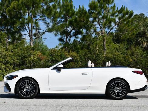 Used 2024 Mercedes-Benz CLE 450 4MATIC Cabriolet image 31