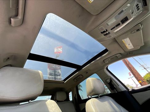 Used 2014 Cadillac SRX Luxury image 22