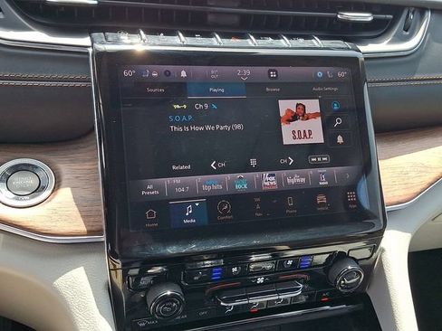 Used 2021 Jeep Grand Cherokee L Summit w/ Advanced Protech Group IV AWD/4WD image 17