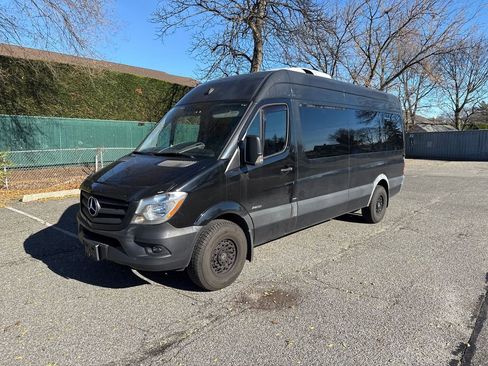 Used 2016 Mercedes-Benz Sprinter 2500 image 1