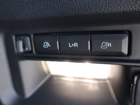 Used 2025 Ford Explorer ST AWD/4WD image 30