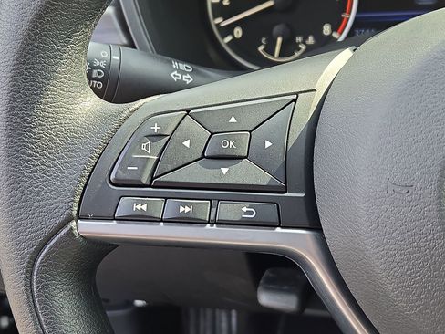 Used 2025 Nissan Altima 2.5 SV AWD/4WD image 23