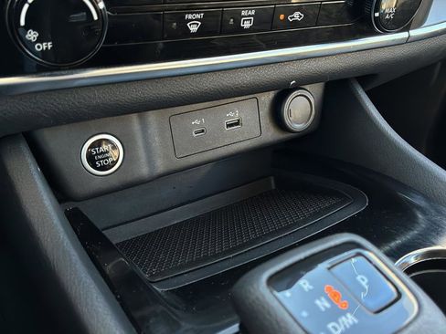 Used 2021 Nissan Rogue S FWD image 28