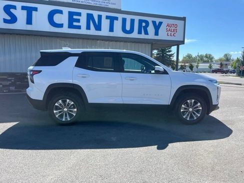 Used 2025 Chevrolet Equinox LT AWD/4WD image 14