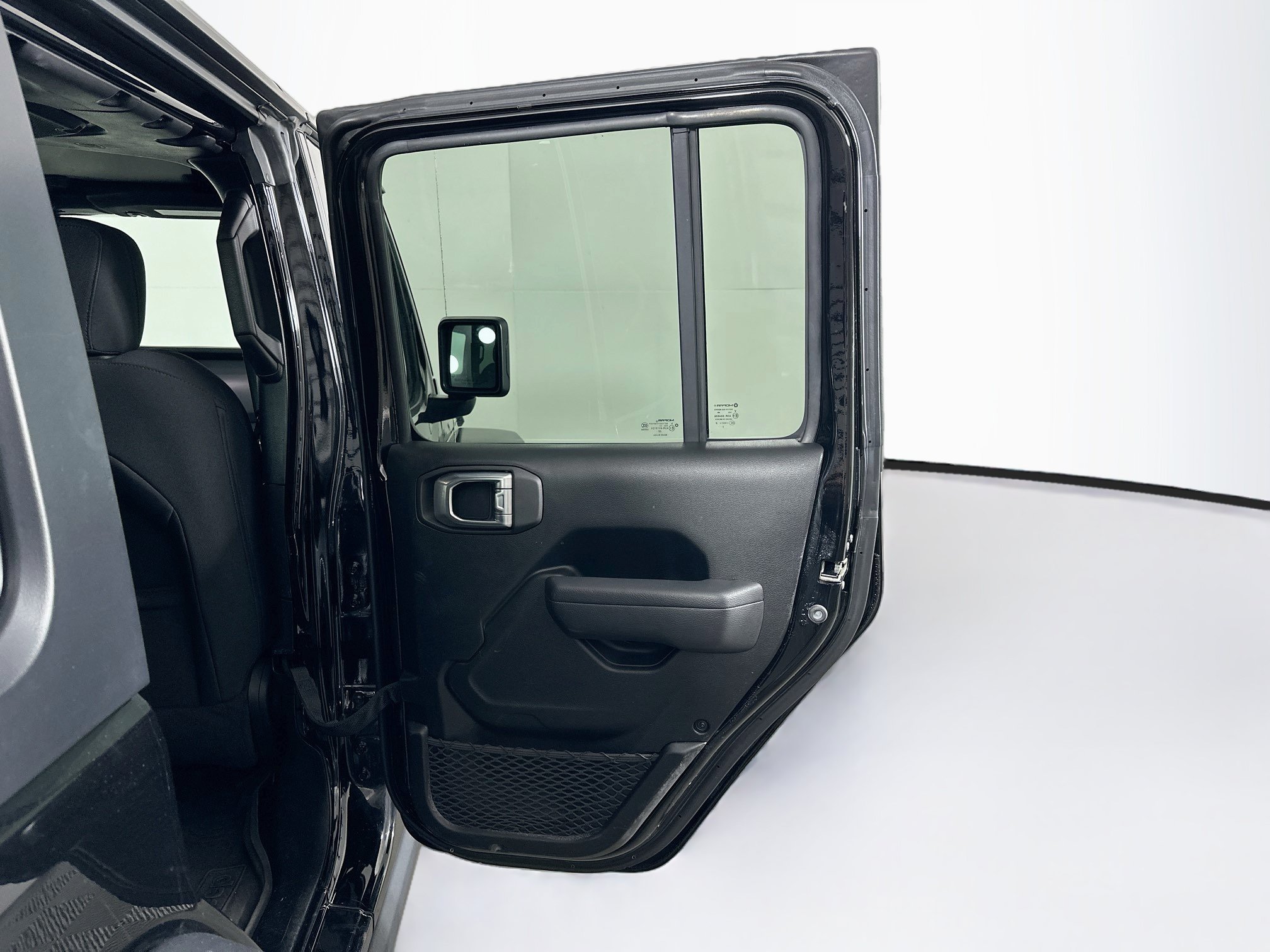 Used 2023 Jeep Wrangler Unlimited AWD/4WD image 28