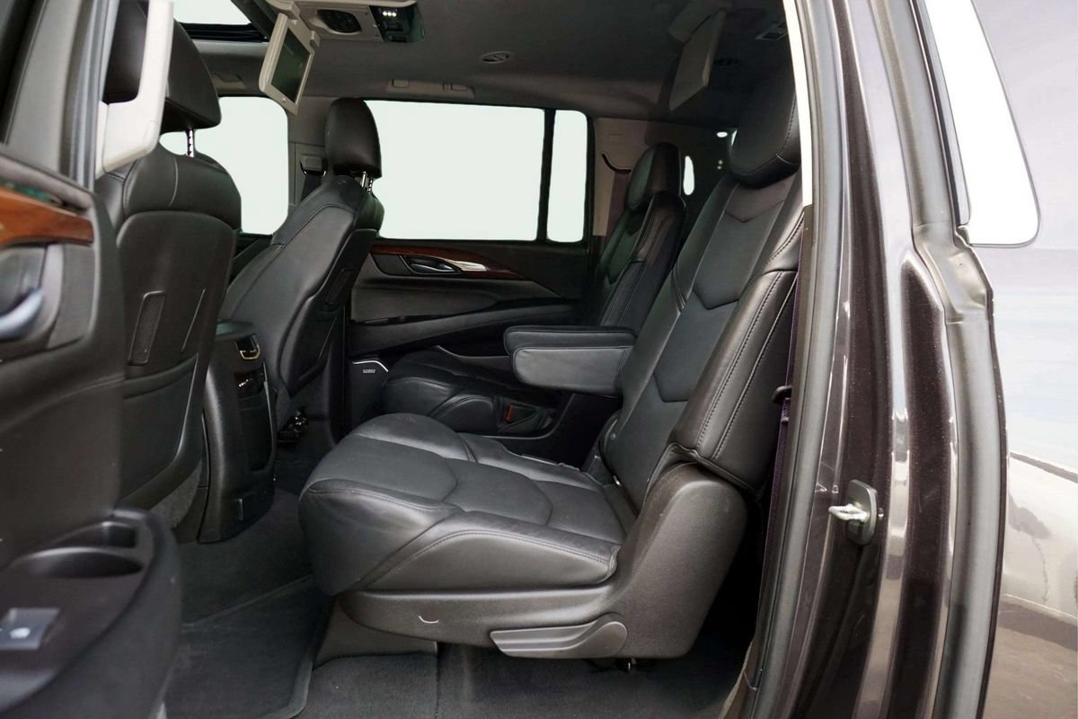Used 2015 Cadillac Escalade ESV Luxury AWD/4WD image 21