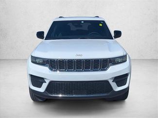 Used 2025 Jeep Grand Cherokee Laredo X w/ Luxury Tech Group I AWD/4WD video 2