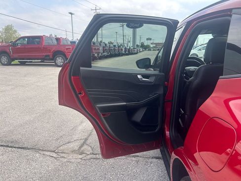 Certified 2025 Ford Escape ST-Line Elite w/ Premium Technology Package AWD/4WD image 15